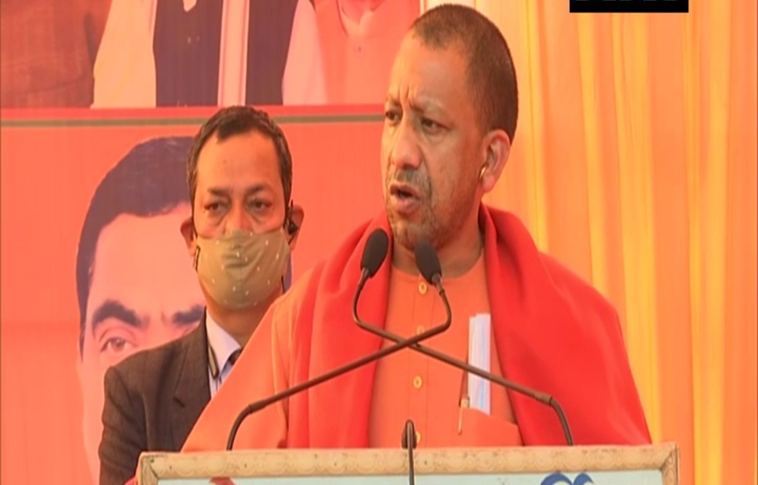 UP Election Campaign: Yogi hits SP and BSP