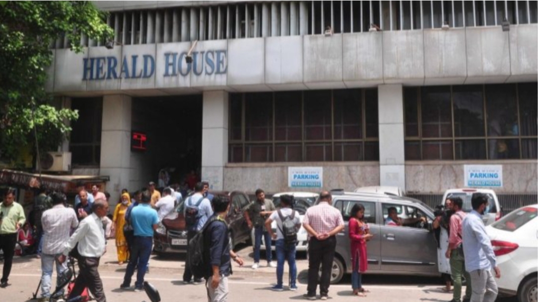 ईडी ने हेराल्ड हाउस स्थित यंग इंडिया का ऑफिस किया सील, कांग्रेस पार्टी के संभावित विरोध प्रदर्शन को लेकर भारी पुलिस तैनात