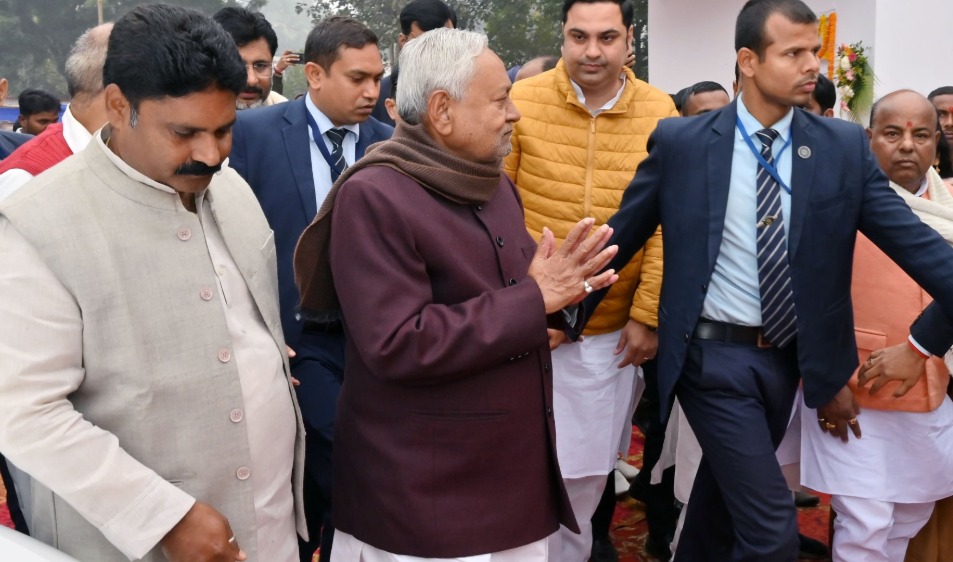 Bihar: Nitish Kumar returned without eating from Chirag Paswan's Chuda-Dahi party