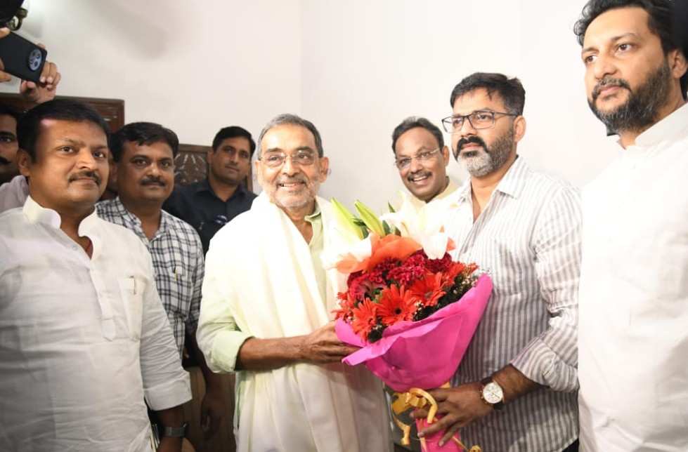 बिहार: पवन सिंह की बीजेपी में वापसी: उपेंद्र कुशवाहा- पवन सिंह कि मुलाकात में बन गयी बात , मिलकर लड़ेंगे