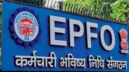 EPFO New Rule 2025: अपने खाते से कर्मचारी और एंप्लॉयर दोनों का 100 % हिस्सा एक ही बार में कर्मचारी निकाल सकेंगे