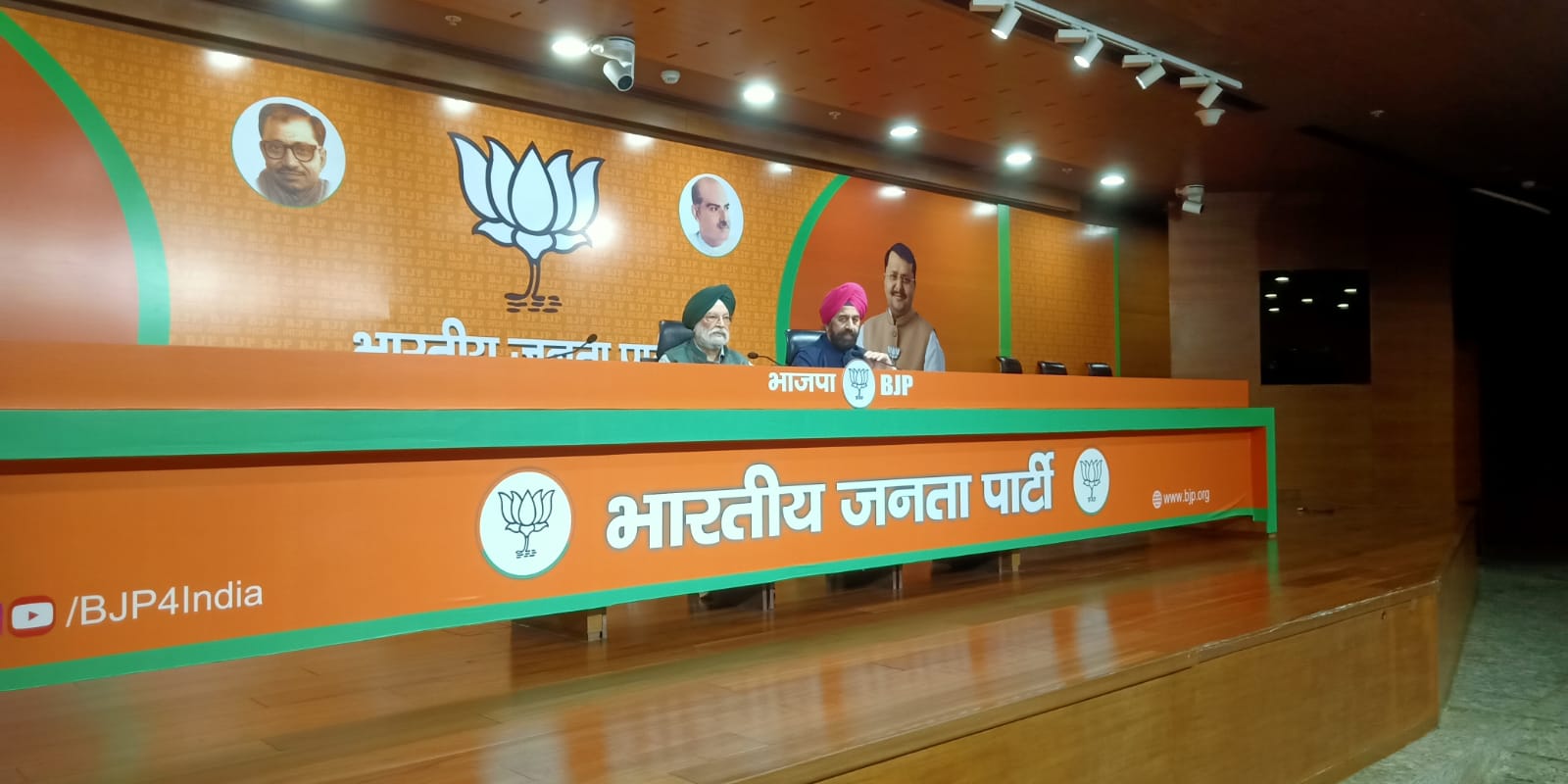 राहुल गांधी का एंटरटेनमेंट वैल्यू है – हरदीप सिंह पूरी