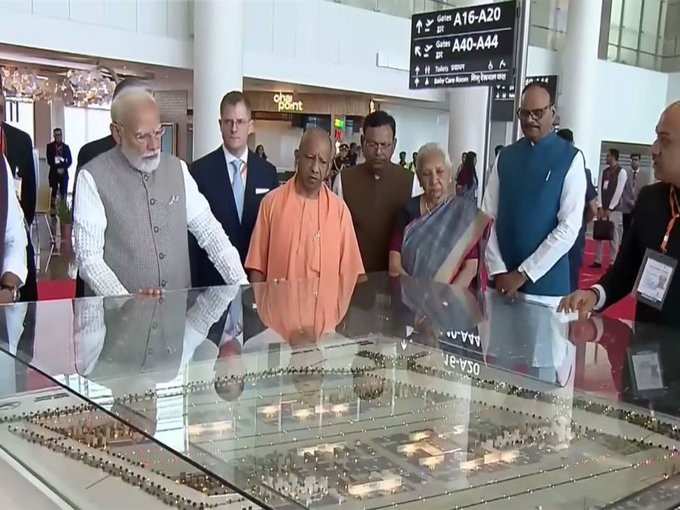 पीएम नरेंद्र मोदी ने नोएडा इंटरनेशनल एयरपोर्ट के पहले फेज का उद्धघाटन किया, बोले विकसित यूपी का नया अध्याय शुरू